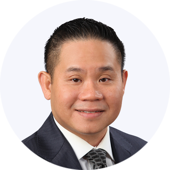 Damion Hoang headshot